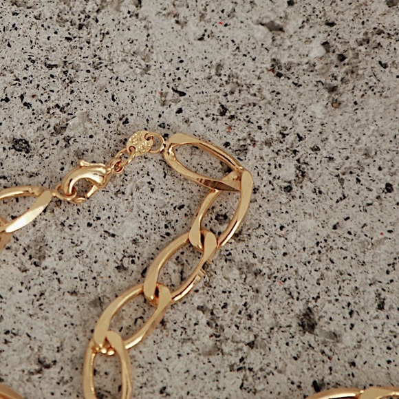 SoldOut11thStreet - Picture 5 of 8